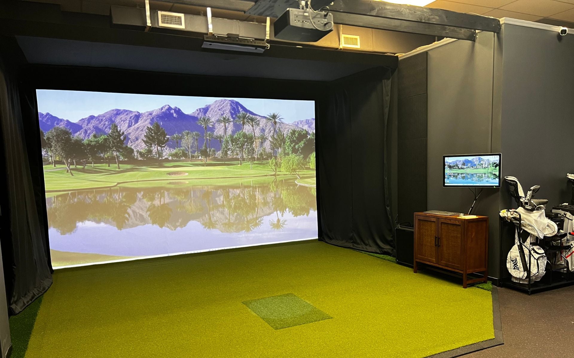 Home golf simulator with uneekor EYE XO launch monitor