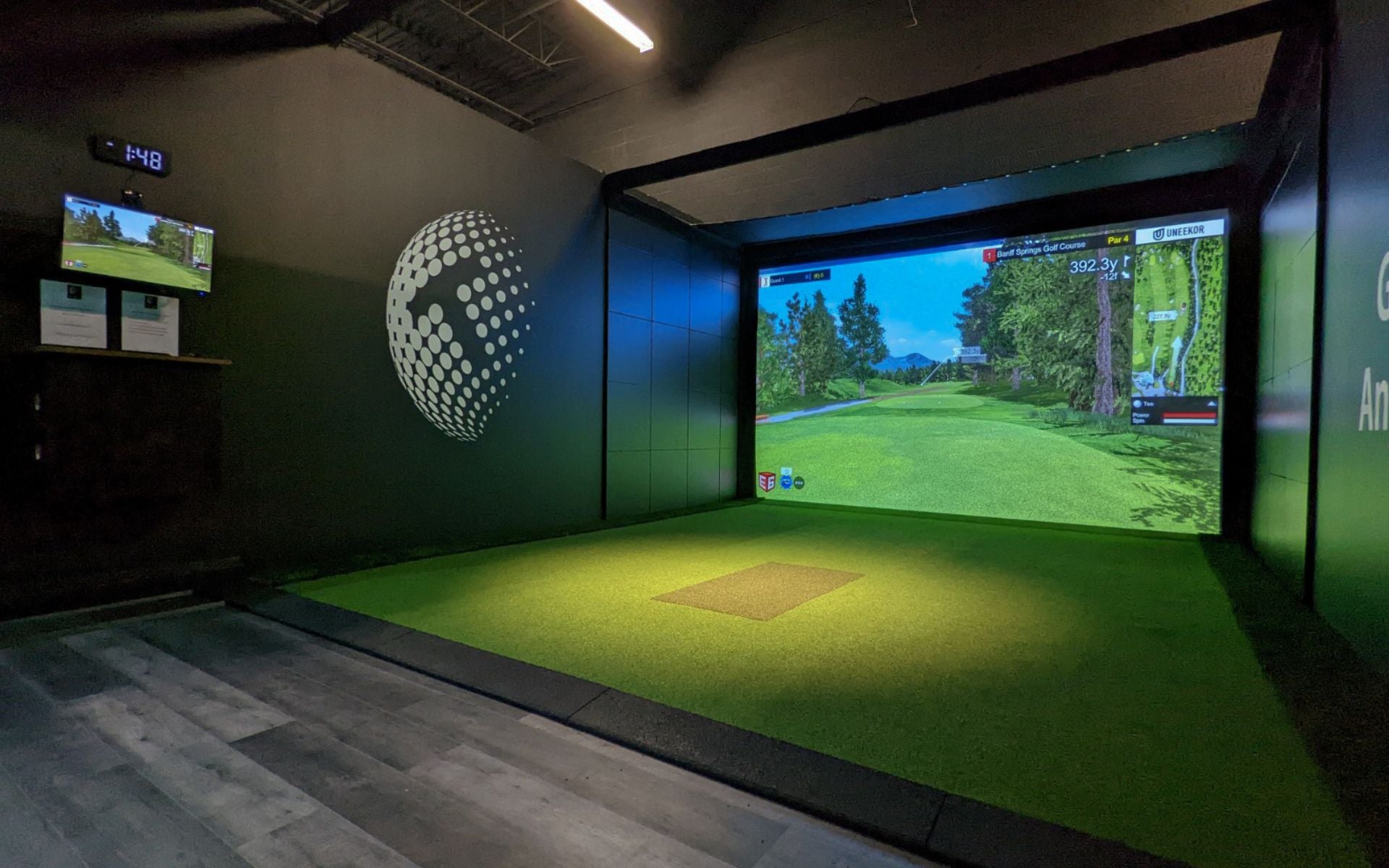 Indoor Golf Facility Private Bay